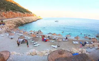 Seyrek Çakıl Plajı