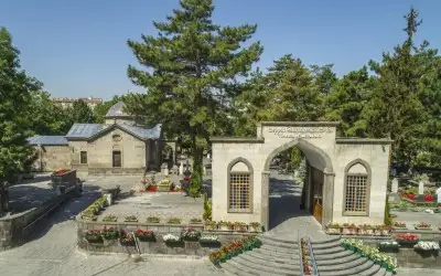 Seyyid Burhaneddin Türbesi