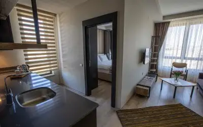 Shimall Deluxe Hotel