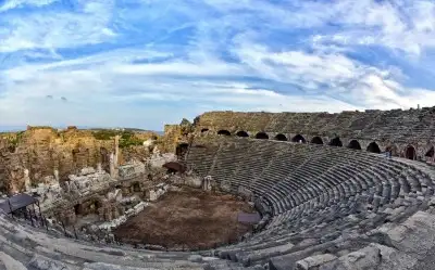 Side Antik Tiyatrosu