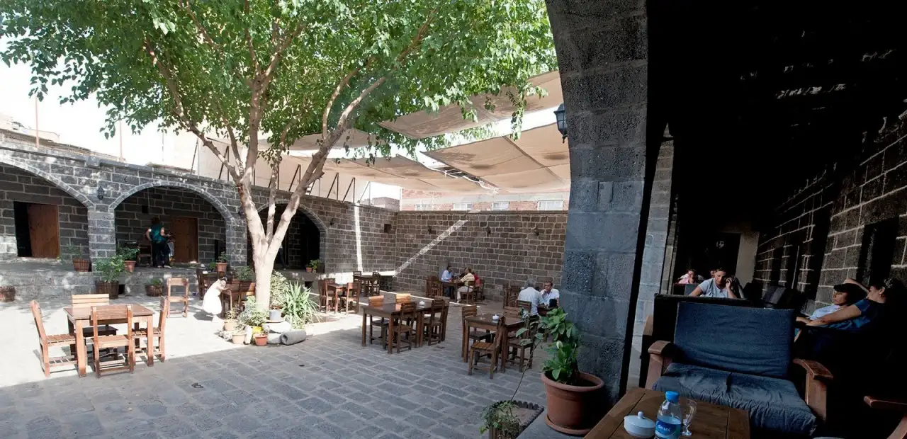 Sülüklü Han