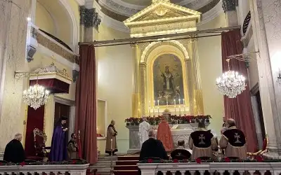 Surp Hovhan Vosgeperan Ermeni Katolik Kilisesi