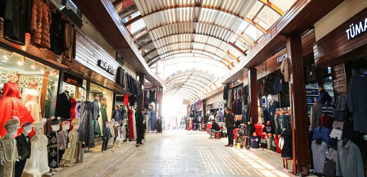 Tarihi Kaleiçi Çarşısı