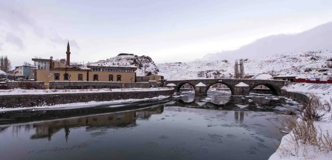 Taş Köprü (Kars)