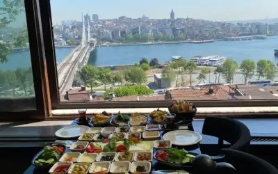 The Haliç Bosphorus (Seyri İstanbul Haliç)