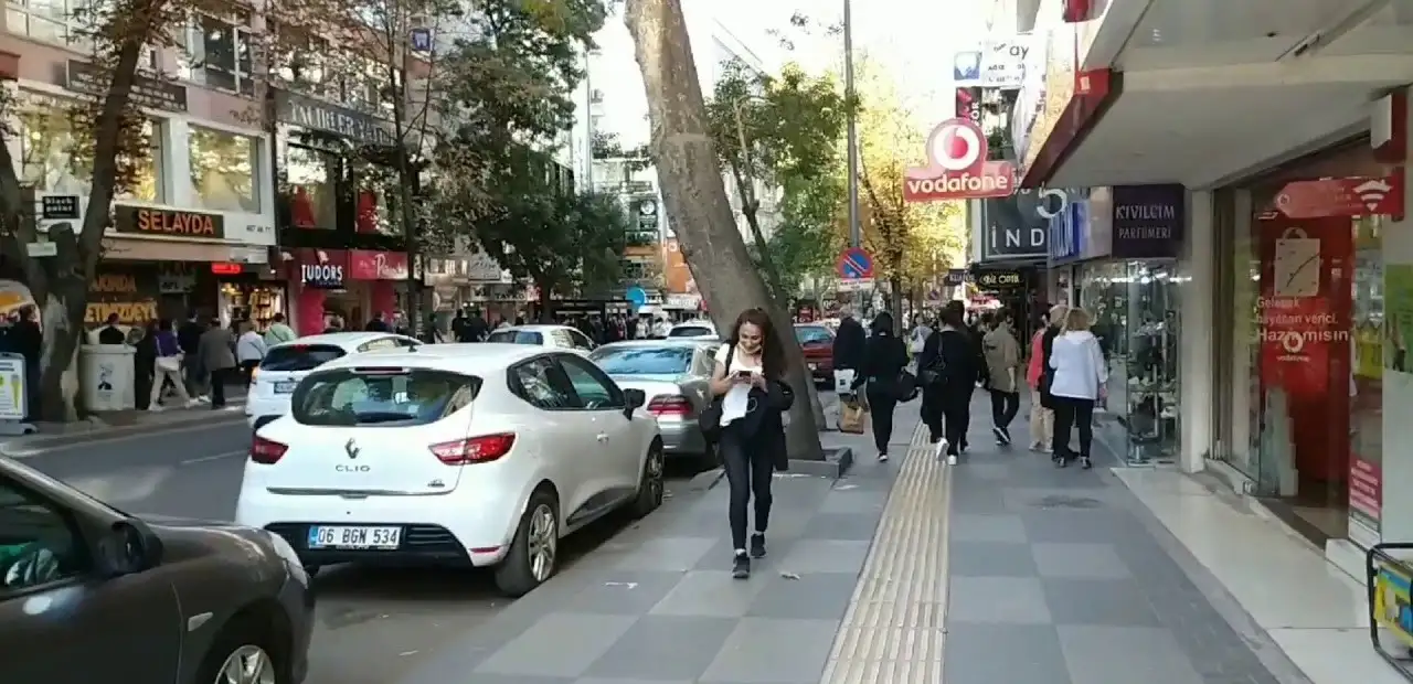 Tunalı Hilmi Caddesi