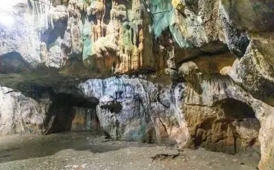 Eshab-ı Kehf (Yedi Uyurlar) Mağarası