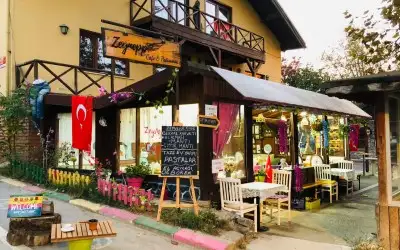 Zeynepp Cafe Patisserie